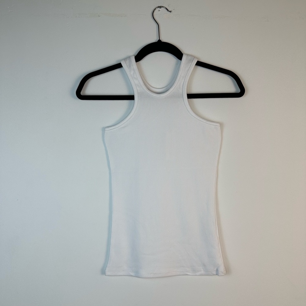 FITTED TANK TOP